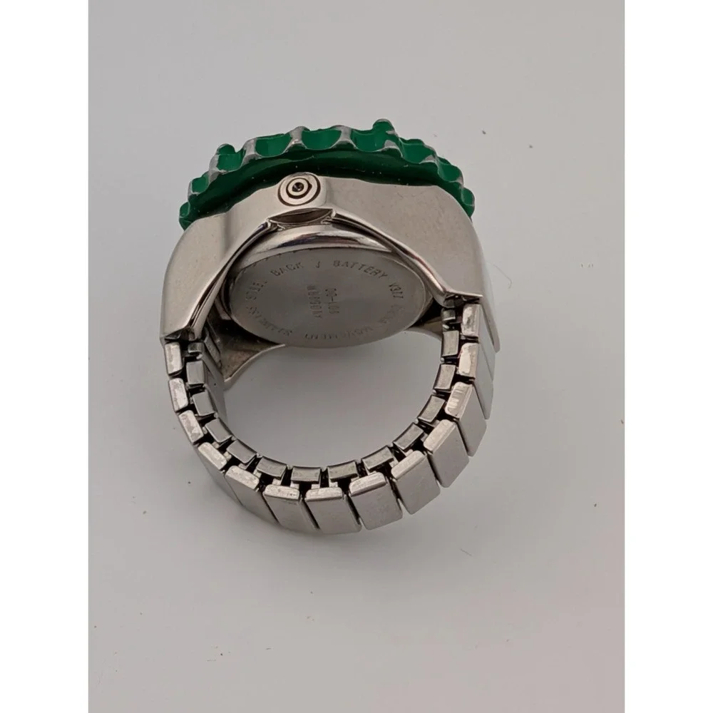 Vintage Avon‎ Christmas Wreath Digital Ring Watch- New Battery